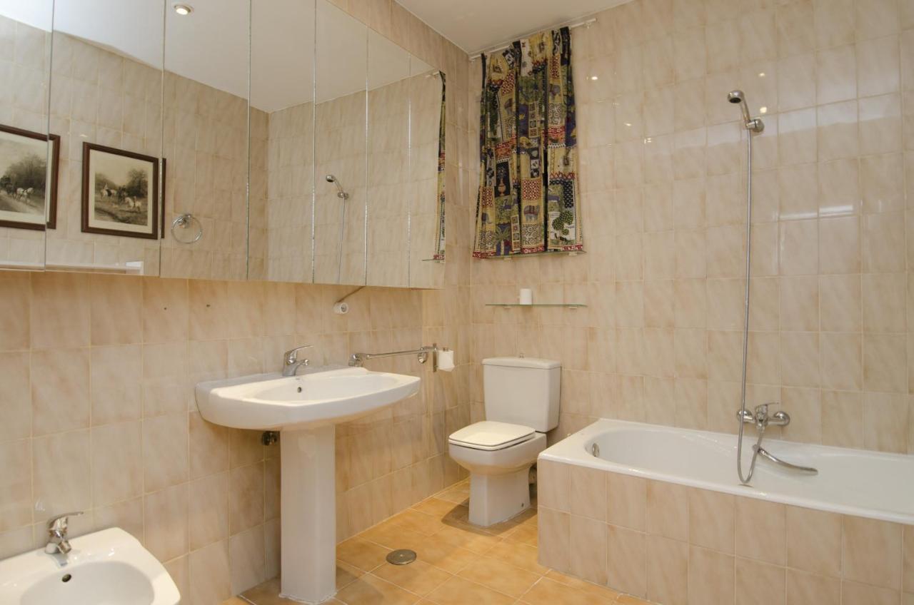 Apartamento Paseo Del Prado II En Madrid Kültér fotó