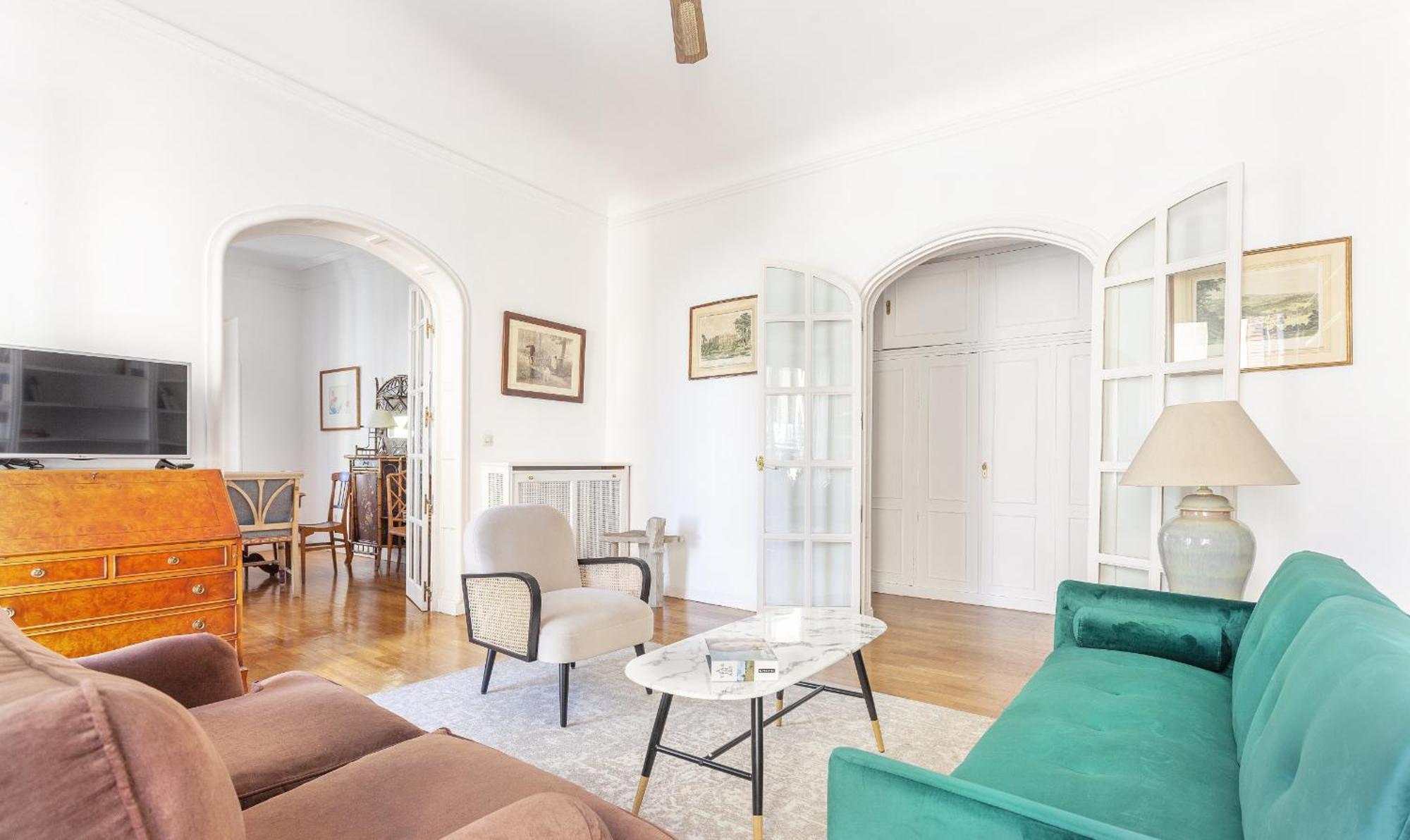 Apartamento Paseo Del Prado II En Madrid Kültér fotó