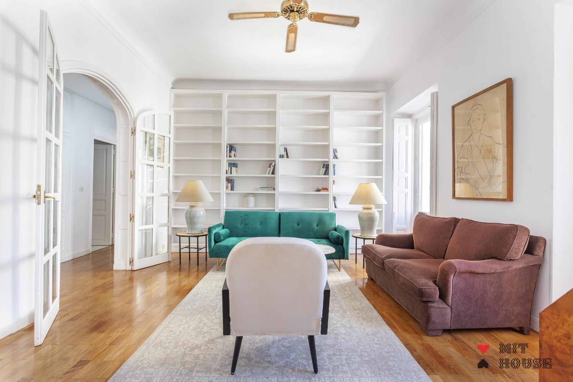 Apartamento Paseo Del Prado II En Madrid Kültér fotó