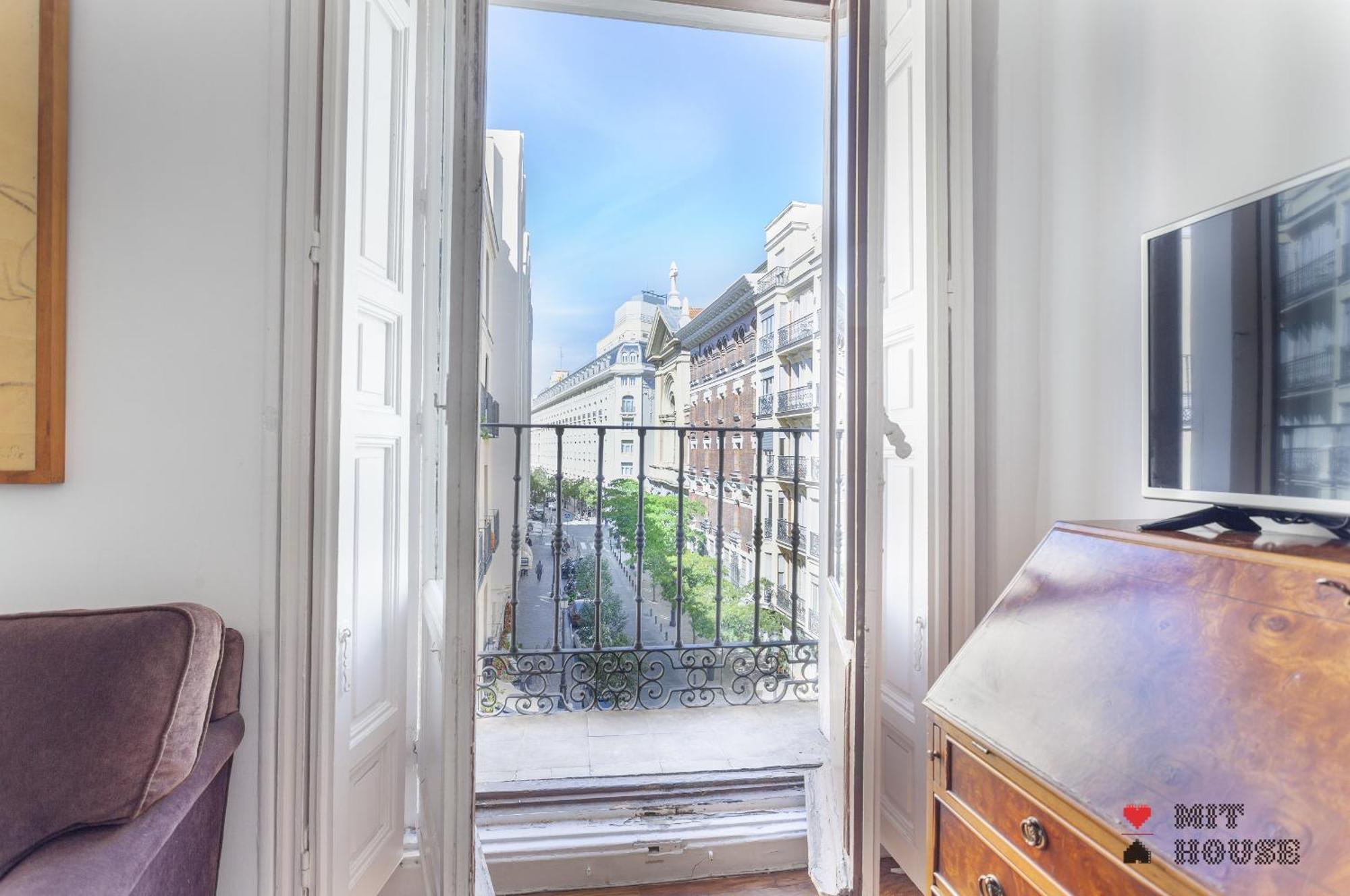 Apartamento Paseo Del Prado II En Madrid Kültér fotó